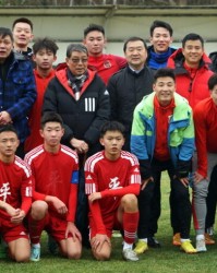  第戎德比战平局引发球迷强烈抗议  