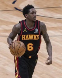 17 特雷杨34+15老鹰掀翻凯尔特人  